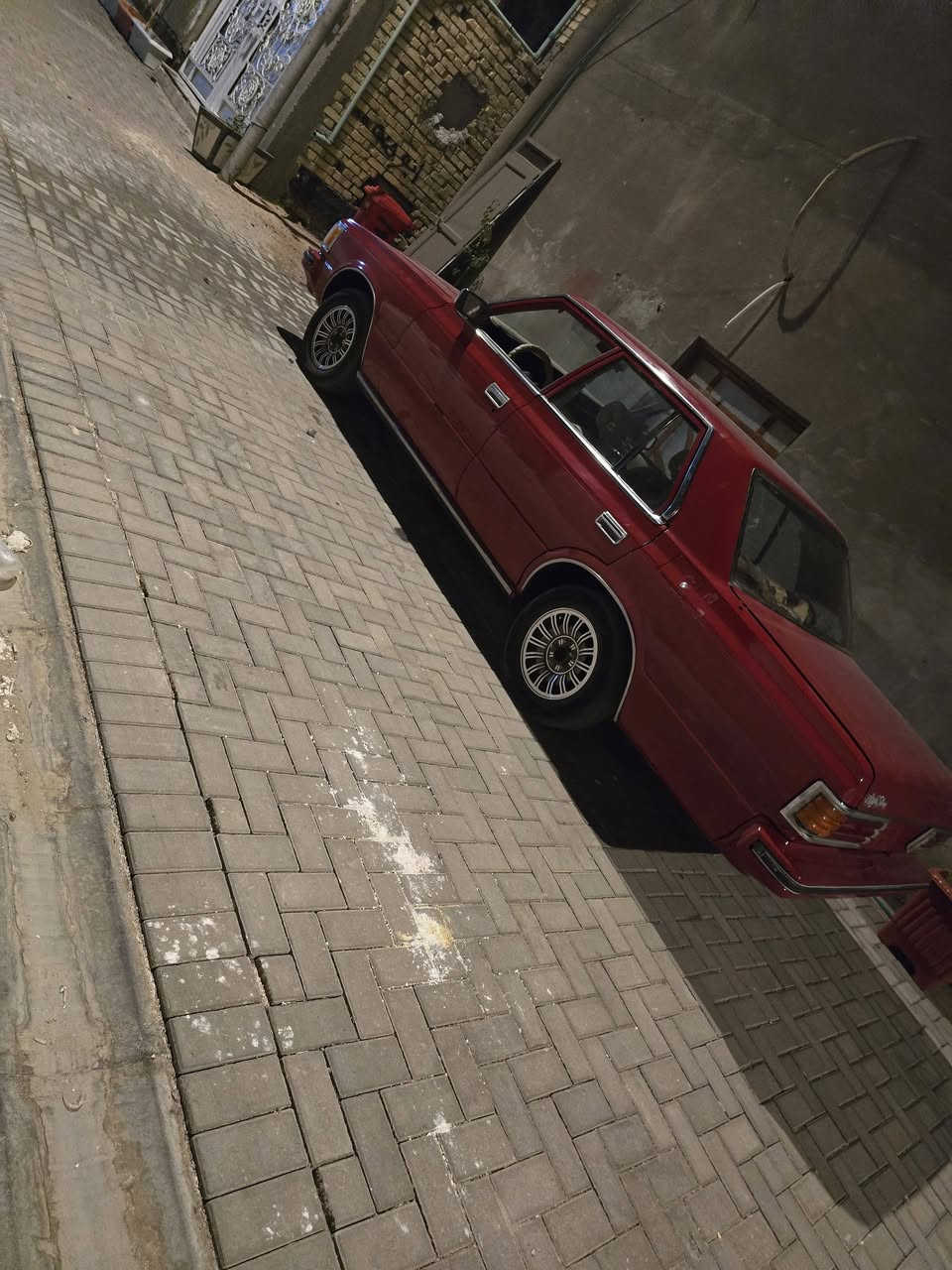 سوبر ١٩٨٢ سياره معمره على الشاصي صبغه جديده بدون ضربه كير جديد مكينه بيها كازكيت تبريد بس غاز قفلها ٣٠ ورقه رقم بغداد مشروع وطني باسم صديقي سنويه ما منتهيه  مكاني بصره  ابو الخصيب ***********

