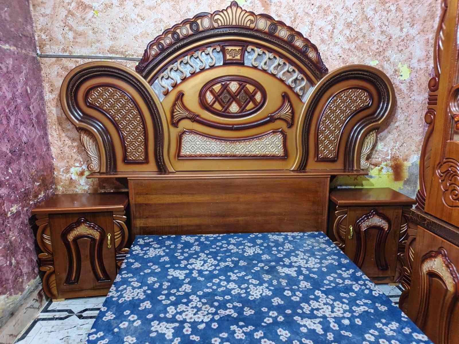 غرفة اخشاب ام السته نجاره جديده كلش السعر 650 مكان ناصريه ***********
