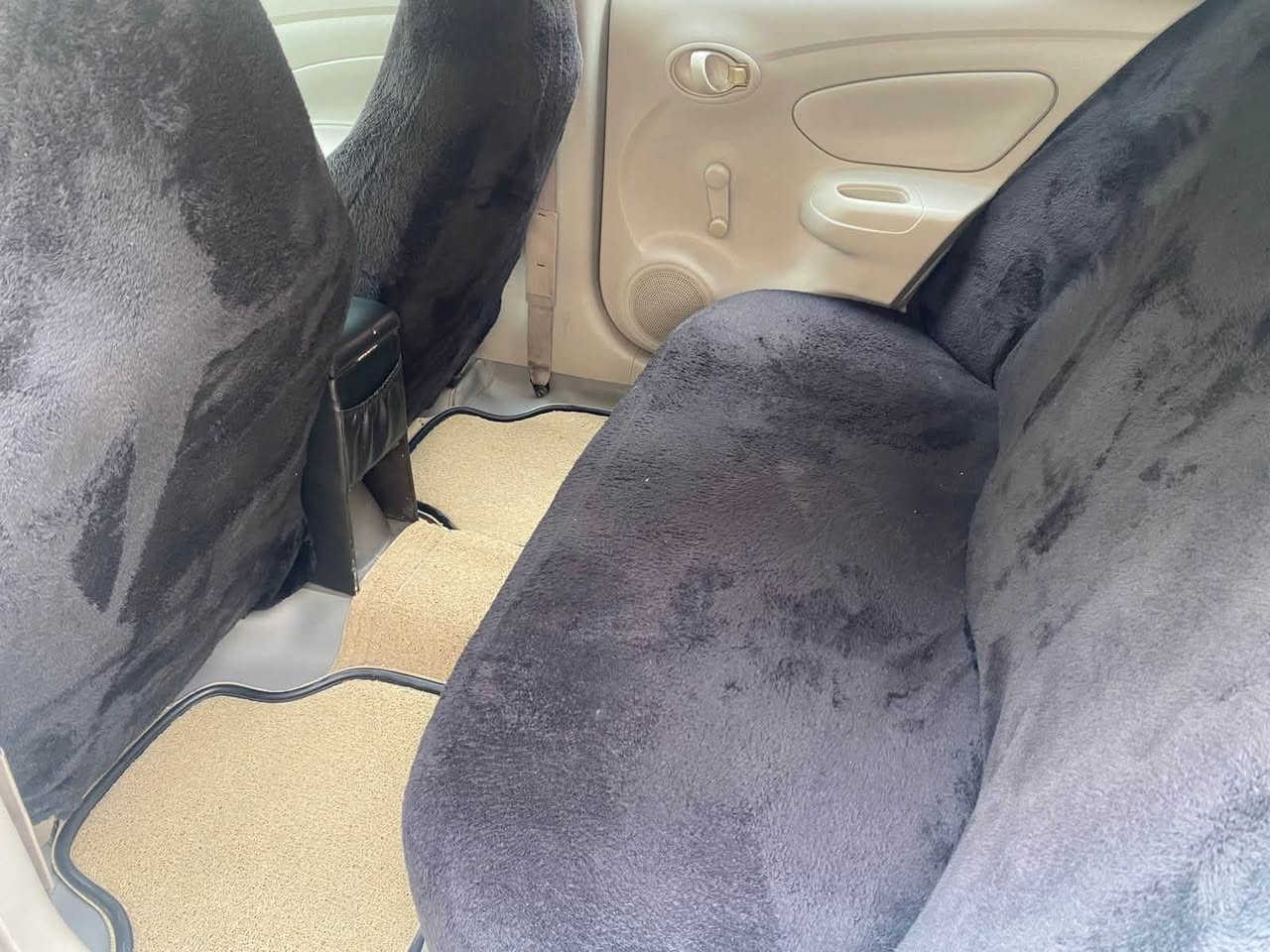 للبيع سني هندي بليته زركه موديل ١٩
تخم تاير جديد و كير ومحرك مكفول و حداديه جديده 
و منضومه زنون كامله ماشيه ١٠٠ الف كيلو 
الجاملغ الايسر مبدل اصلي شركه و بيها طخه بالدعاميه الخلفيه موضحه بالصور 
السعر ٩٥ و بيها مجال 
للأستفسار ***********
