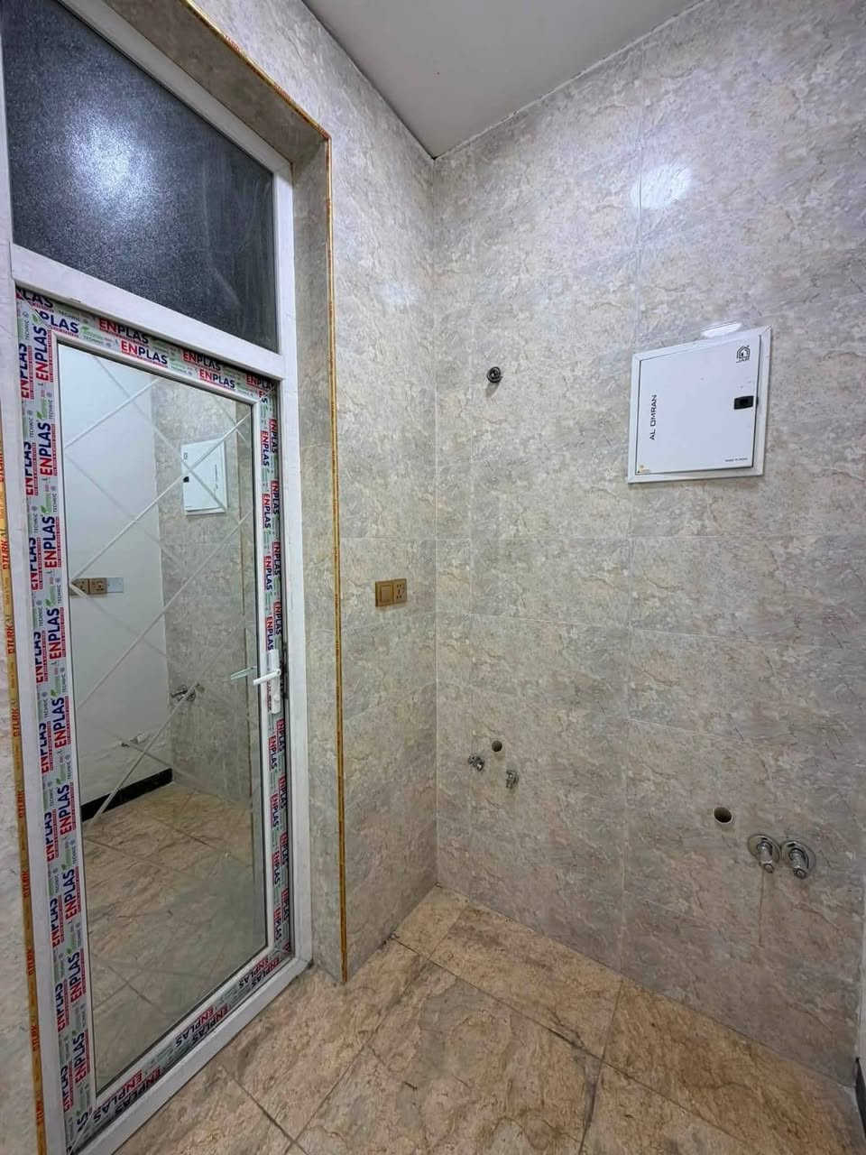 🏠 دار للإيجار في السيدية

📐 المساحة: 100 متر

🛏️ غرف نوم عدد 3
🛋️ صالة
🍳 مطبخ
🚿 خدمات

📞 للتواصل: ***********

🏢 أرض القمة للتطوير العقاري
