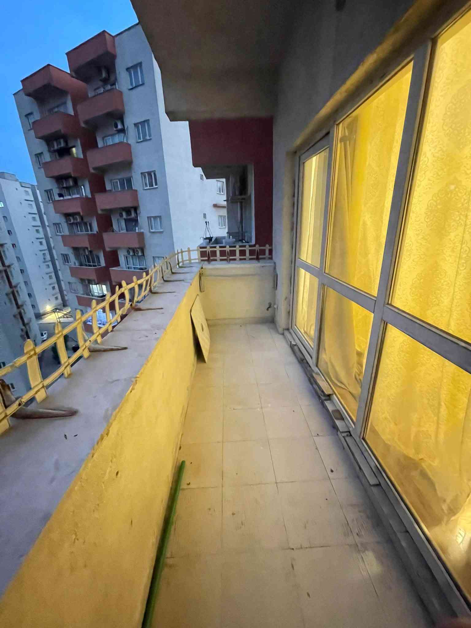 🏠 شقة للبيع في مجمع الزهور السكني – بغداد / سريع محمد القاسم
🏢 عمارة D7  شقة 27
📐 المساحة: 80 متر
💸 واصل قسط سبع سنوات (٨٧ قسط)
       سعر البيع: 45 مليون 
📞 للاتصال:
*********** / اتصال + واتساب

نص مكتوب في الصور:
- PRODUCED BY AN AUTODESK EDUCATIONAL PRODUCT Appartment Type "D" 110 Balcony 390 Dining Livingroom 545 110 Hall 176 200 Bath Master Bedroom 295 365 Bedroom 295 320 Balcony 210 40 97 183 170 410 kitchen 260 250 130 120 Entrance 60 80 PRODUCED BY AN AUTODESK EDUCATIONAL PRODUCT After Modification