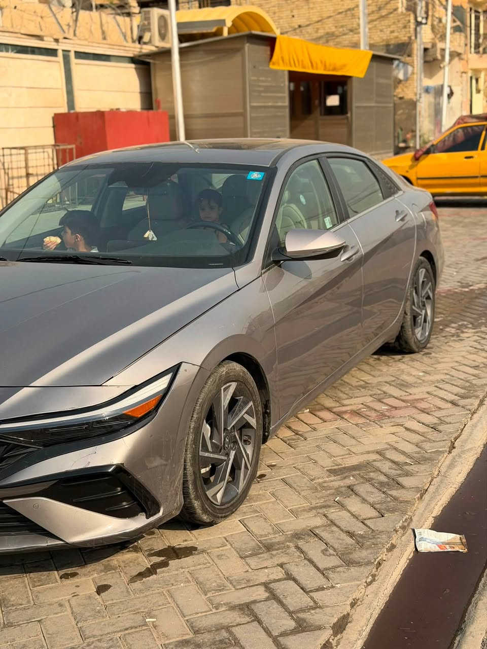 سلام عليكم
النترا وارد امريكي هايبرد موديل 24 فول لمتدد كل الموصفات  بيهه داخل ابيض تبديل بس باب الصدر يرباك برده  ماشيه 36 الف باسمي تحويل مباشر مكاني بغداد السعر 152 الاستفسار ***********
