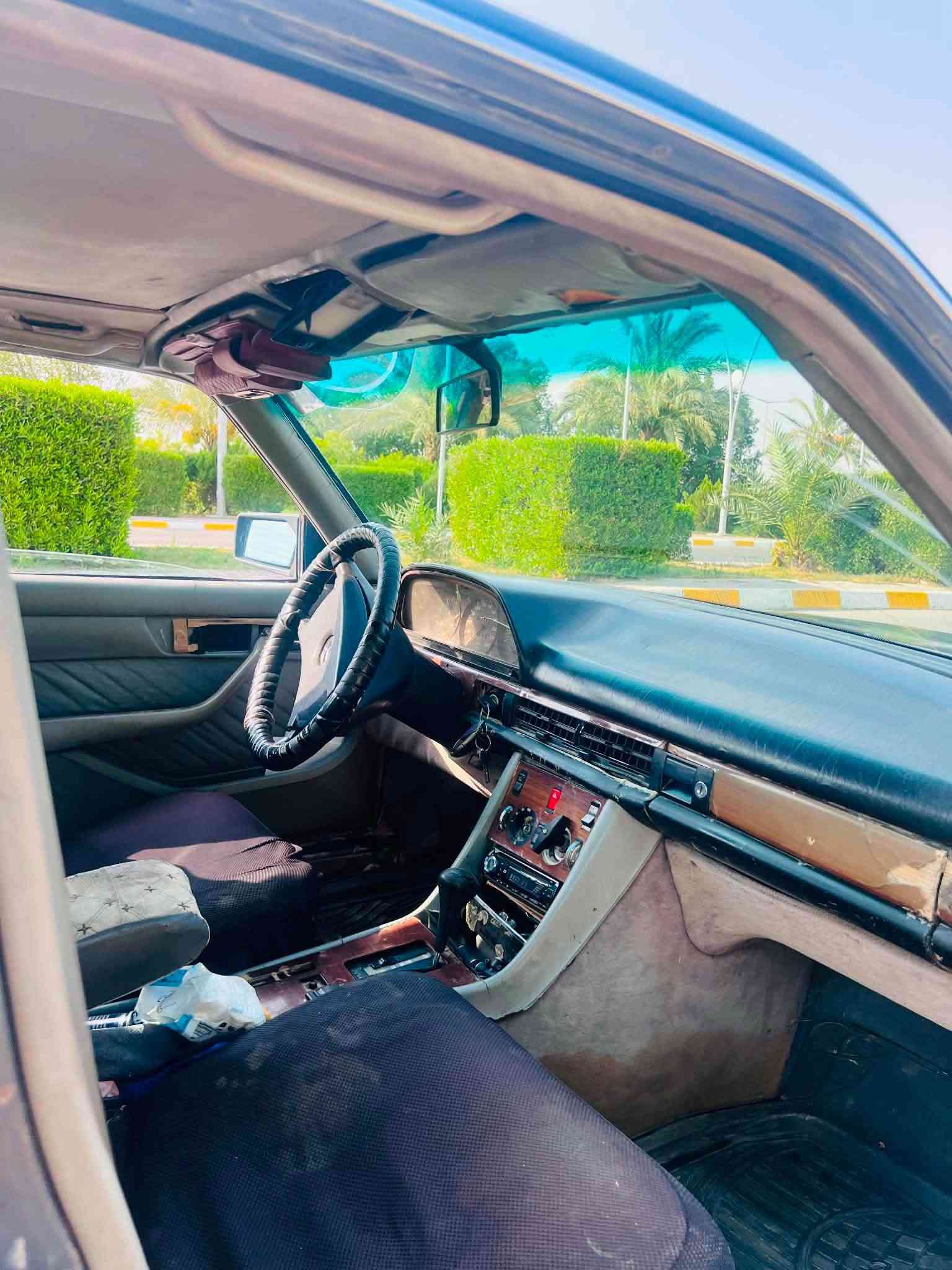 مرسيدس 300se
كير محرك vvt
سياره بسمي سنويه 31 هزه جديده بسمي شرط التحويل 
تبريد نقص فريز ابيع ما يشتغل 
سياره ينقصها ترتيب شويا 
45 وبيها مجال 
مكاني تكريت 
*********** تكريت, صلاح الدين
