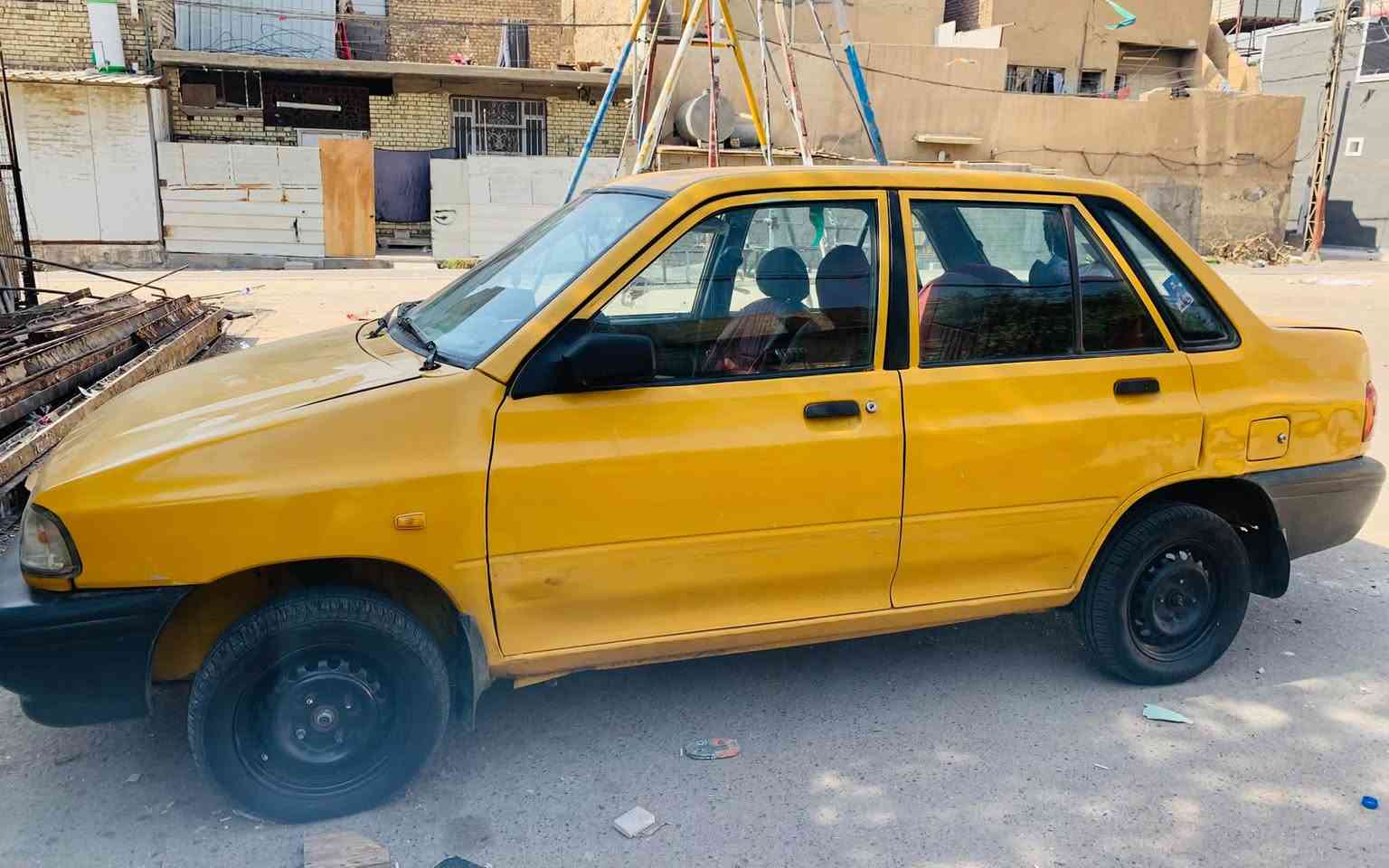 سلام عليكم سياره سايبهً البيع موديل 13 محرك وكير مكفولاتً تخمً تاير جديد كشرً كدامً العينً مصفره تحولي مباشر بسمي السعر 22 وبيه مجال بغداد الرقم ***********
