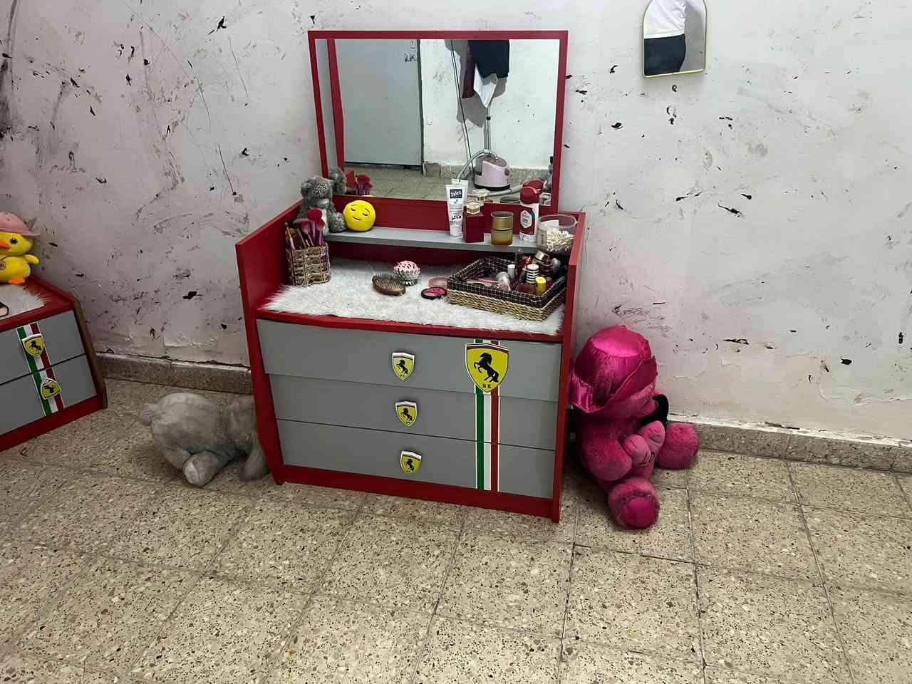 غراض استيرادخاص  من اوربا للبيع مكان حي الجهاد السعر 120 الف رقم الهاتف *********** بي واتس اب
