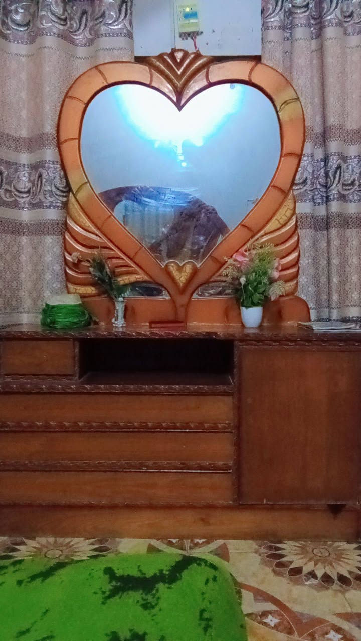 غرفه تزگام قويه ونضيفه +بوفيه .للاستفسار مراسله على الواتساب***********
