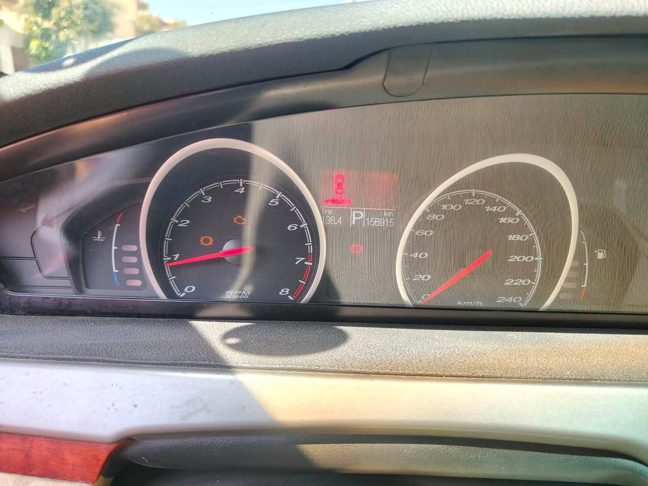 MG 6
2014
مكينه 18 مرغوب 
دووپارچه بوياخ بي ناو گرتن
158هه زار چوه 
ناوزه رده سه ياره گير تؤماتيك
سعري 59 مه جاليكي تيايه 
له كه لاره 
***********

