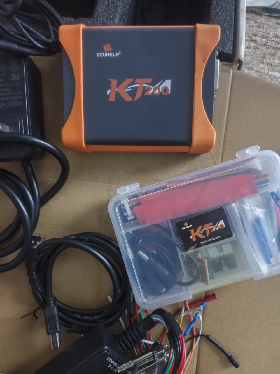 KT200 للبیع 
مامستخدم بس فحصت 
کامل غراظها موجود 
و البرنامج و التفعیل هدیة 🎁
***********
***********
او خاص

