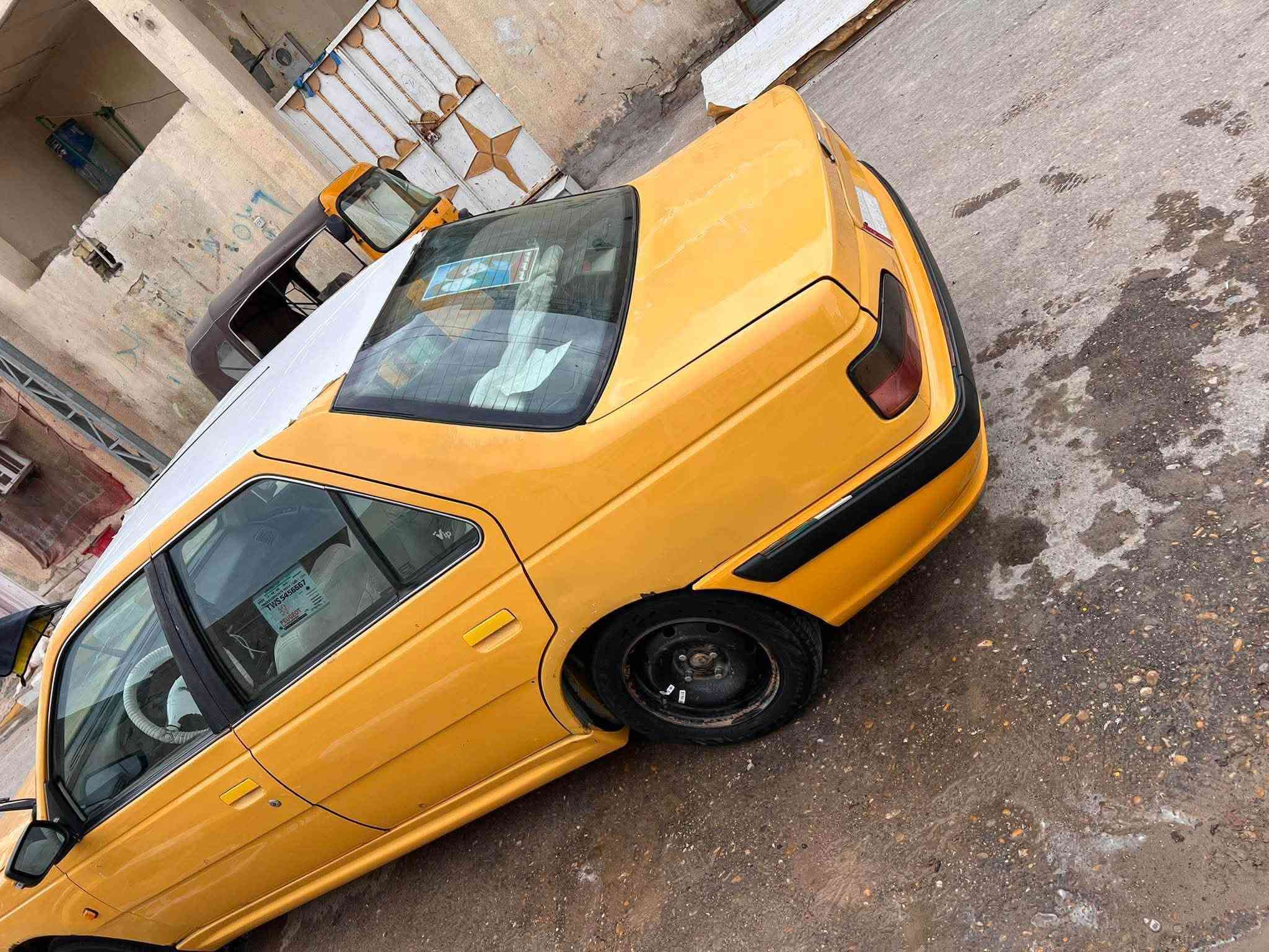 بيجو بارص موديل 15 سياره مكفوله كفاله عامه اي نقص ما بيها راعيها موجود يمي السنويه ال27 بشهر السابع تنتهي يعني بعد سنه الله شاهد سياره تخبل ع يدي ستخدام شخصي ما شتغل بيها هاذ رقمي ***********
