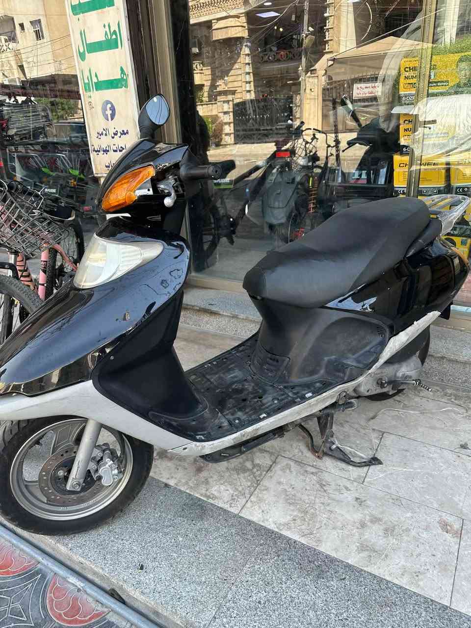 دراجه سبيسي للبيع طافيه كفرات نضيفه تايرات جدد *********** 
مكاني بغداد الدوره
