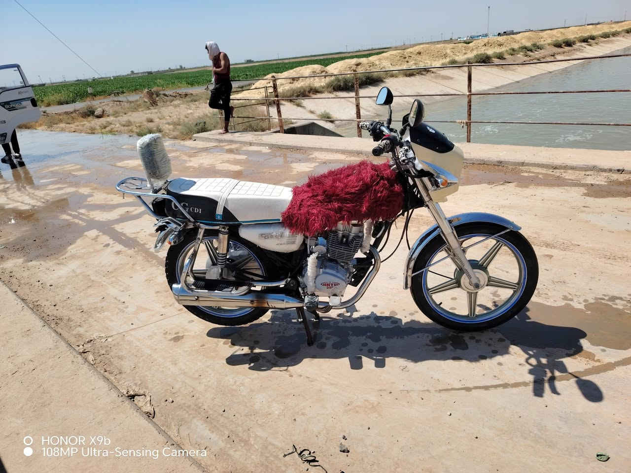 السلام عليكم موطور للبيع جني ابو الكله فووول نضافه نشاط فوول كهربائية  شغاله السعر 500 بيه مجال***********

نص مكتوب في الصور:
- HONOR X9b
- 108MP Ultra-Sensing Camera
- O HONOR X9b