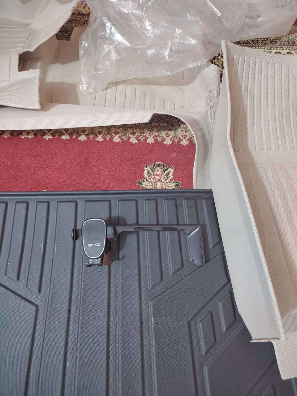 ارضيات سيارة • حامل موبايل • جديدة أصلية
