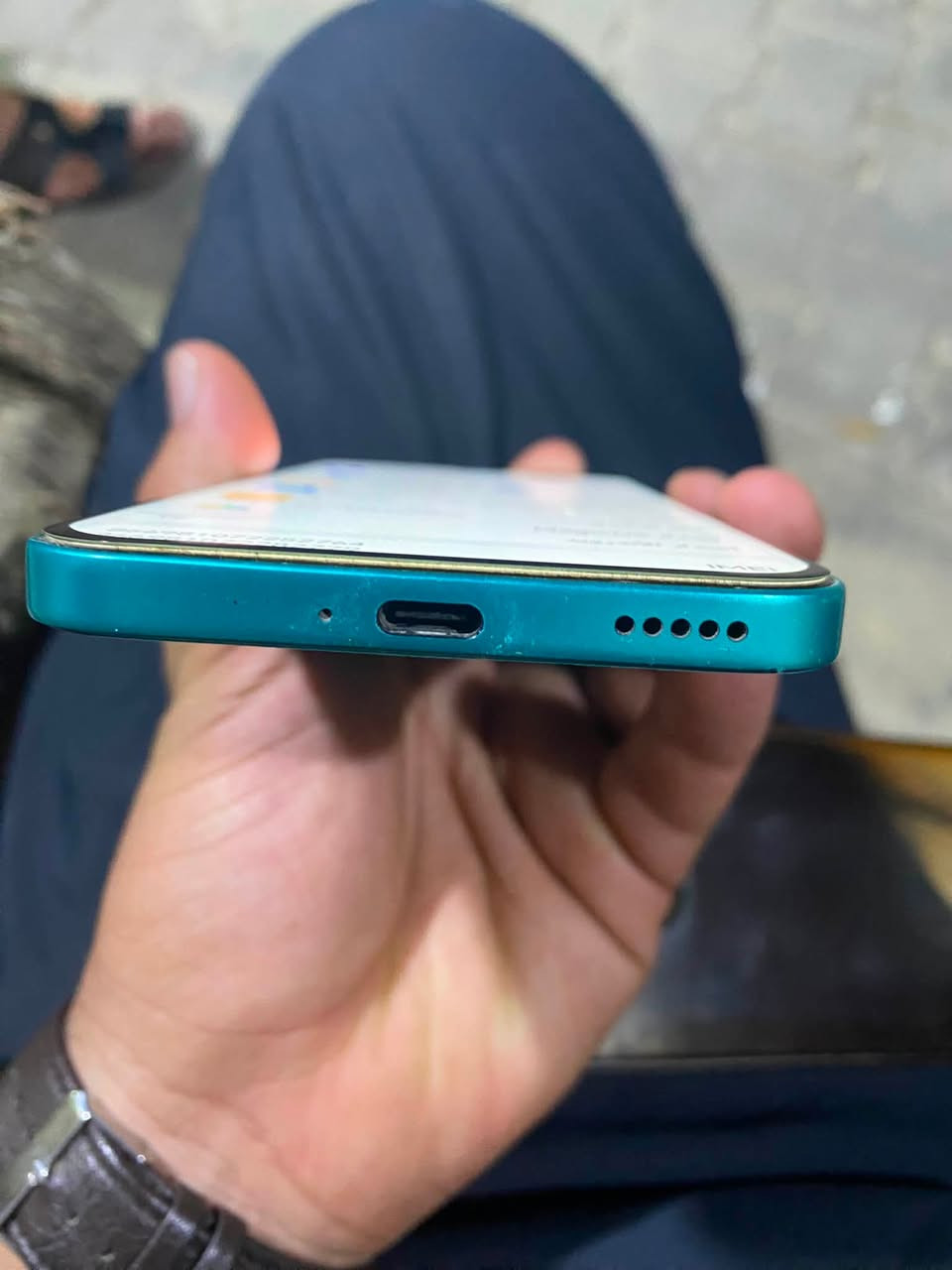 سلام عليكم هونر x8ذاكره 256شرط جديد مستعمل شي قليل جهاز راقي دقه كامره كلشي شغال السعر200وبيه مجال العنوان كركوك دوميز الرقم ***********
