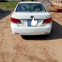 بيوايدي موديل 13 سياره نضيفه وحلوه مكفوله مكينه وكير اوتو ماتيك مكفوله...