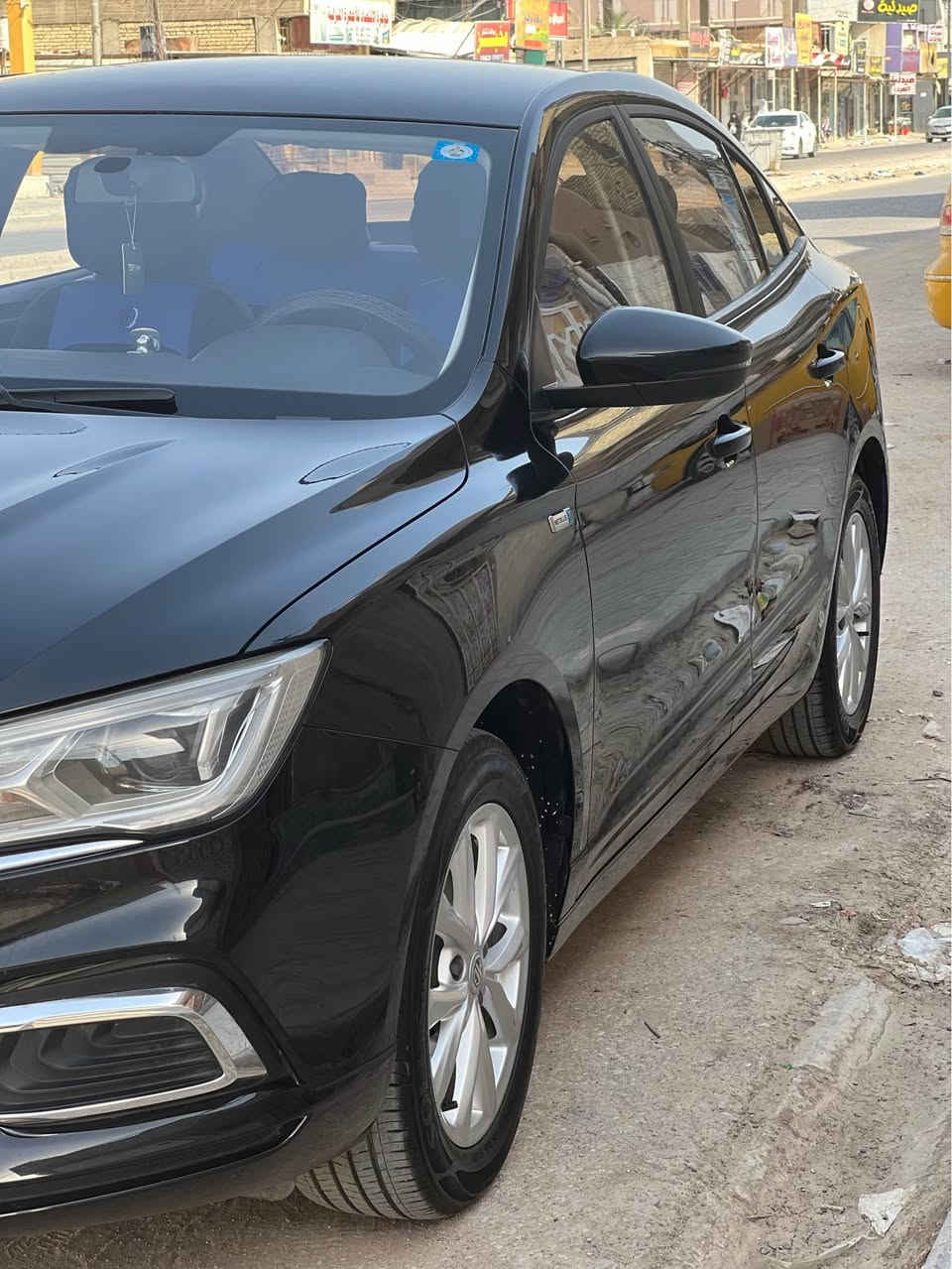 السياره مكفوله تجي وتشوف بعينك 
وعليها ادامه كامله وجديده بلكات وبخاخات جديدات
السياره موجوده بالنجف السنويه جديده
يعني تاخذها ماتخلي عليها اي شي نظيفه وجاهزه وجديده
السعر ١٠٠ وقابل للتفاوض
للاستفسار ***********
*********** النجف, العراق
