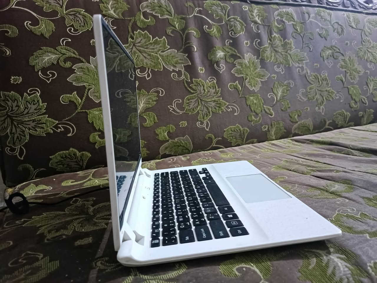 السلام عليكم لابتوب اقتصادي غير مناسب للالعاب لستخدام شخصي وورد تصفح دراسة لابتوب افيتا 14

تشتغل طبيعي فقط كهربا يرادلهه بطارية داخلية مشتريهه من امزون وطلعت تالفة البطارية كرتون وياهه وشاحنة مكاني كربلاء حي العامل شارع المستوصف شرط الفحص والسعر 150 قفل
