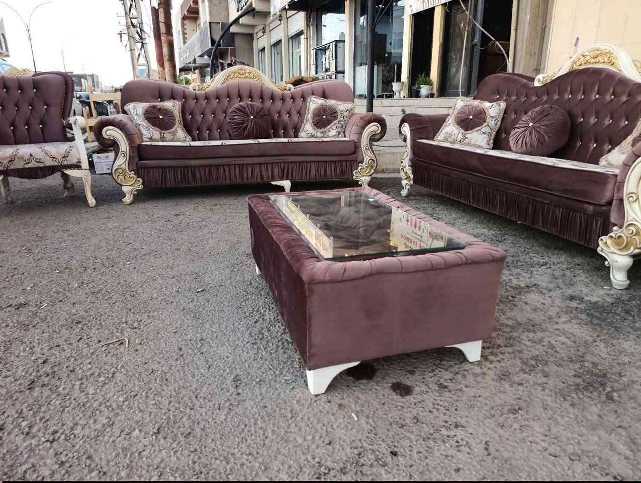 معرض أبو فواز للأثاث المنزلي
تخم تركي درجة اولى ثقيل نظافة 100٪100 5قطع 10مقعد 
عنوان تكريت شارع الزهور مقابيل كليه التربيه للبنات 👉👉 
للاستفسار. ***********

نص مكتوب في الصور:
- *********** - *********** ***********