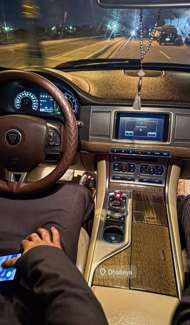 🚘 جاكوار  XE  2014 9 خليجي –  – فول مواصفات
✨ 
🇮🇶 رقم سليماني  
🔥 محرك 2000 تيربو
📍 العداد: 49 ألف كم

أهم المواصفات:
• بانوراما
• بصمة
• هاند بريك بصمة
• كشنات جلد رياضية كهربائية
• LED نهاري + باك لايت LED
• كشافات ضباب
• حساسات محيطية أمامي / خلفي / جانبي
• تبريد مناخي منفصل
• كروز سرعة
• شاشة كبيرة + شاشة معلومات
• نقاط عمياء
. مانع انزلاق 
. قفل جليد 
• Auto Stop
• Radar
• دبل كزوز رياضي
• 4 أنظمة قيادة: Eco / Sport / Snow / Normal
• ومواصفات أخرى كثيرة

السيارة نظيفة جدًا داخل وخارج وبحالة ممتازة، 

📞 للأتصال *********** سيد لواء 
📍 بغداد – السيدية

نص مكتوب في الصور:
- Dhuluiya