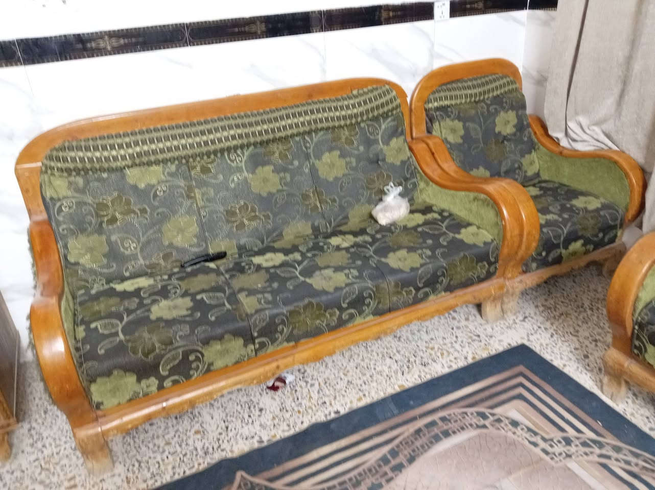 السلام عليكم
غراض للبيع
مكاني الجريخي خلف معرض الريتاج لسيارات ***********
