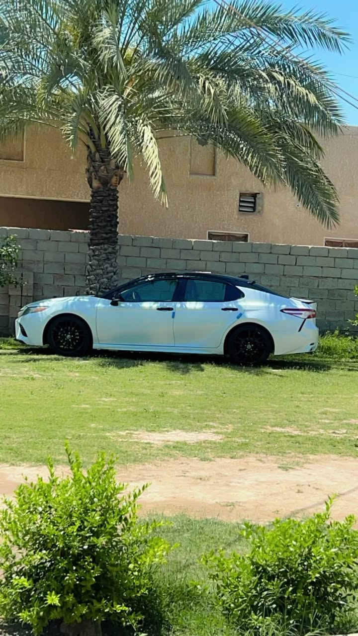 سلام عليكم. 
كامري 2020  للبيع 
السعر 185
السياره فول موصفات xse  
مكان السياره رمادي حصيبه الشرقيه 
رقم بغداد بسمي  الشراي يتصل. ما متواجد على فيس. 
رقم ***********  حادثه مال امريكا  بدون دواخل
