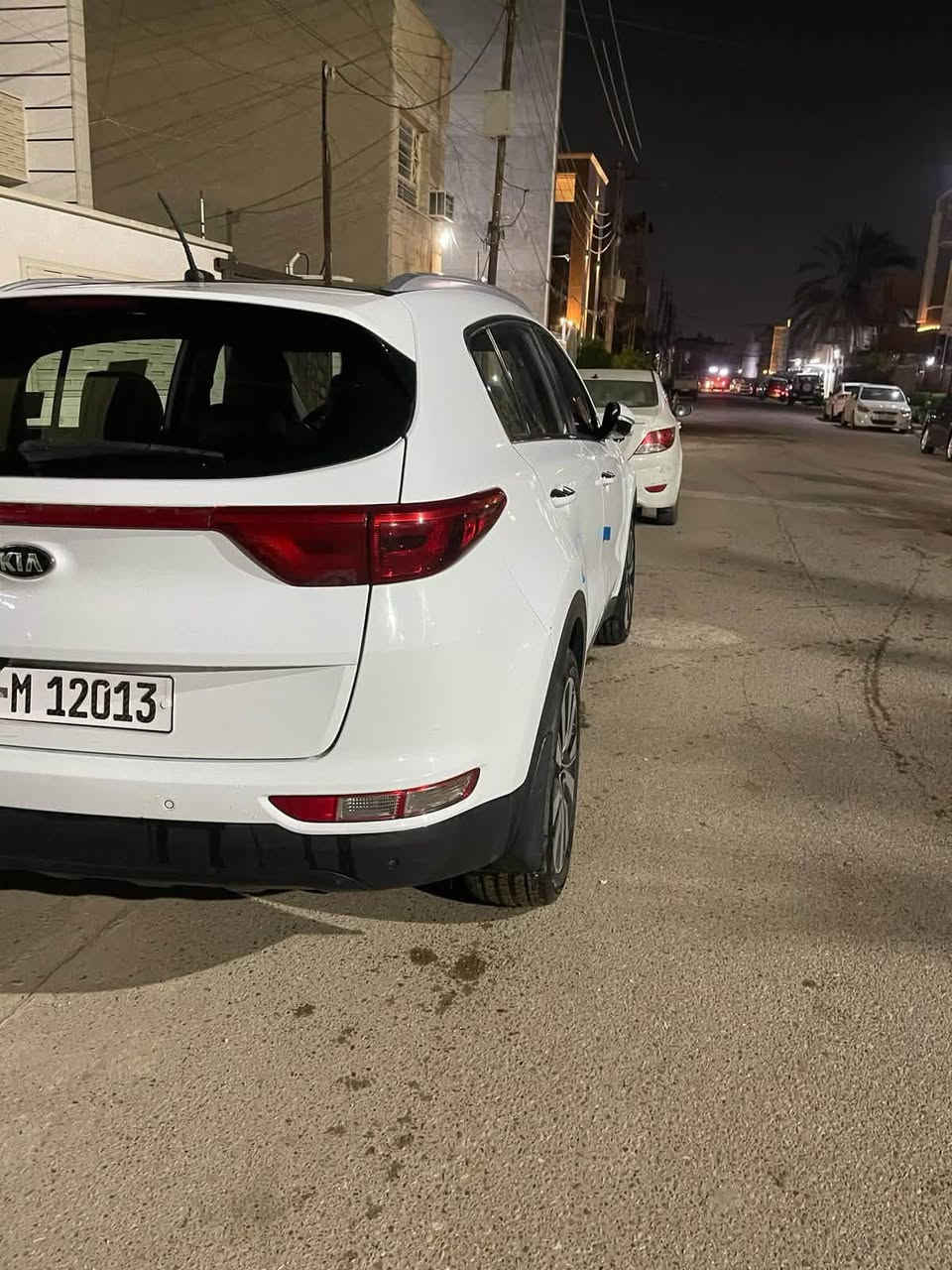 سلام عليكم
(بيع او مرواس )سبورتج 2017 خليجي باسمي رقم دولي جديد 
السيارة فول عدى الداخل حمصي فقط
زراك 
حساس امامي خلفي 
تحكم جهتين
مري شفط 
زراك لايتات 
شاشه 
سقف بنو راما 
كامرة 
السيارة بيها ادامة تايرات تخم جديد برجستون وباتري جديد  
يعني خير من الله مناقصه شي 
رقم دولي الجديد سنويه باسمي 
استفسار *********** 

السعر ١٦٥ وبيها مجال انشالله
