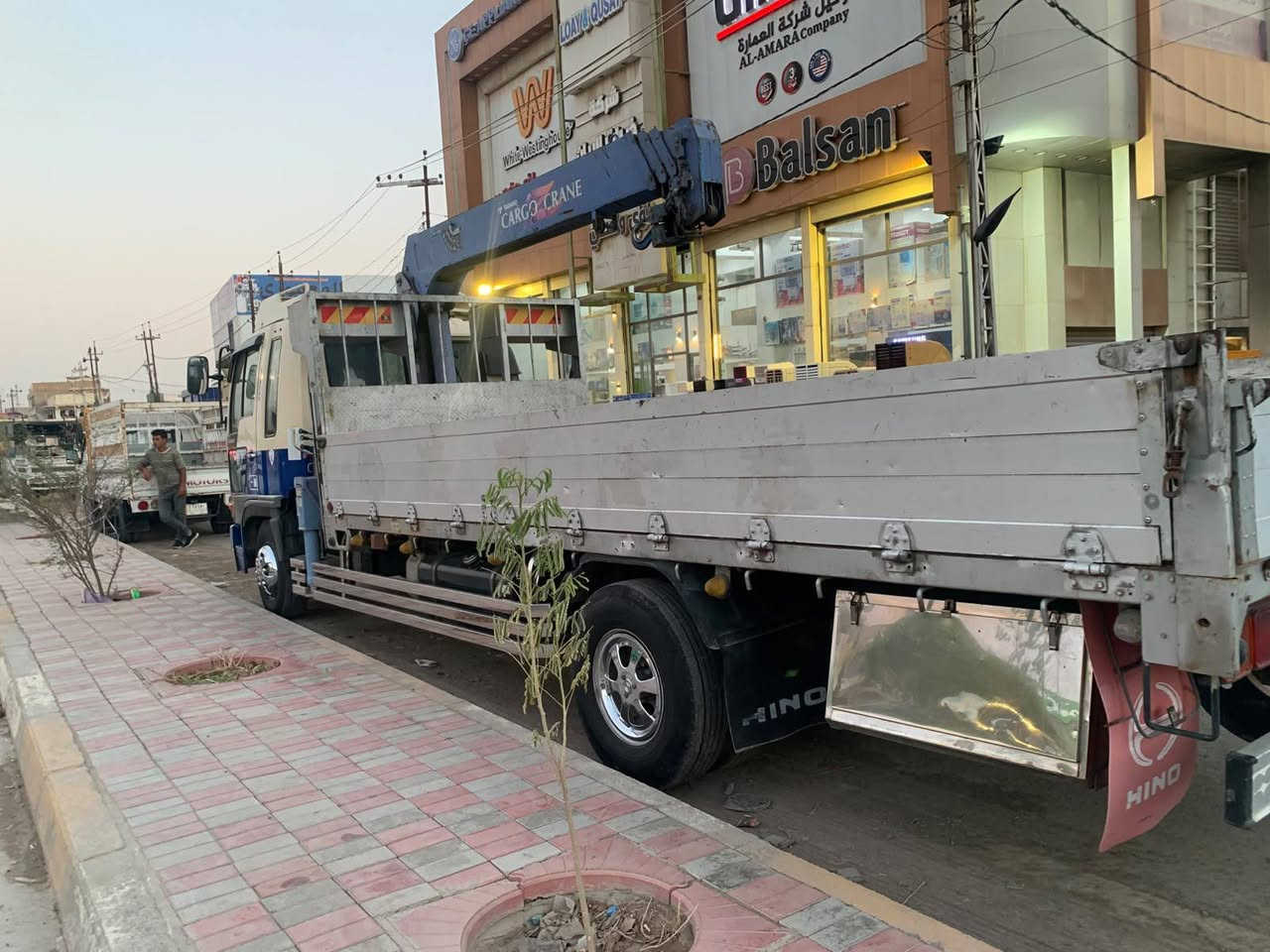 سياره رقم بغداد جاهزه للبيع ما بيها اي نقص كريمه ثلاث لايكات***********
