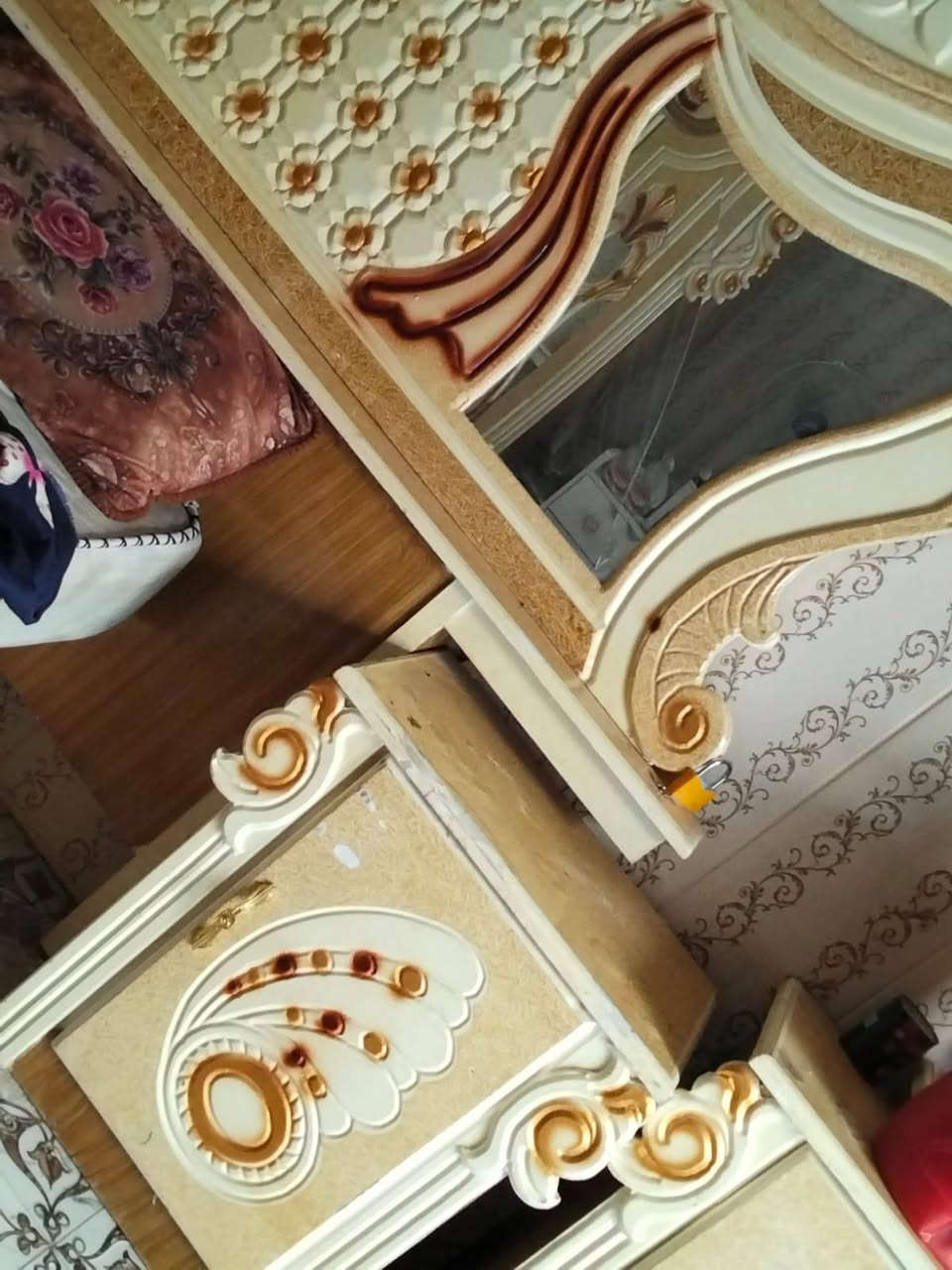 السلام عليكم غرفه للبيع كامله مكمله العنوان ناصريه مركز شراي نتصل على هذا الرقم سعر ب850 وبيها مجال مو شراي لا تتعبني ***********
