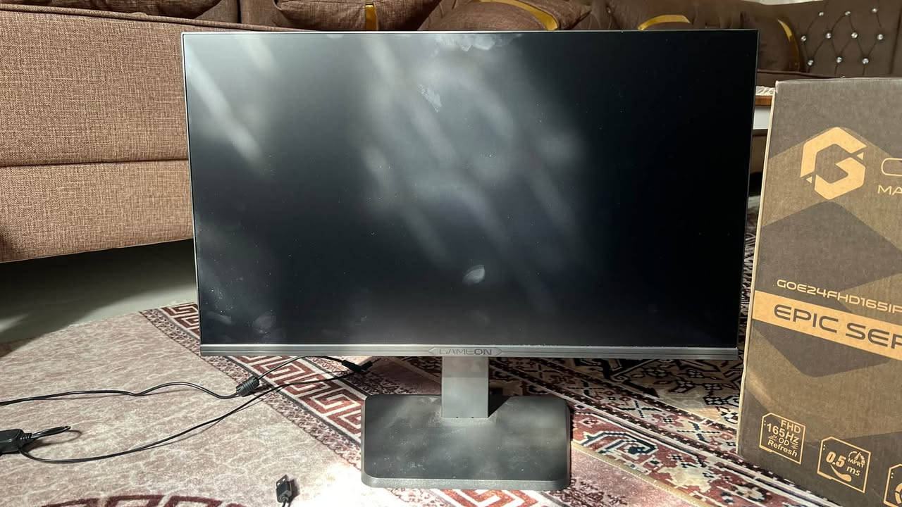شاشه من شركه كيم وان قياس 24 ودقه فول HD 165 هرتز وباقي المواصفات با صور 
سعر 150 وبيها مجال وياها وصل ضمان 3 سنوات 
شاشه استخدام اقل شهر كامله ملحقات 
***********

