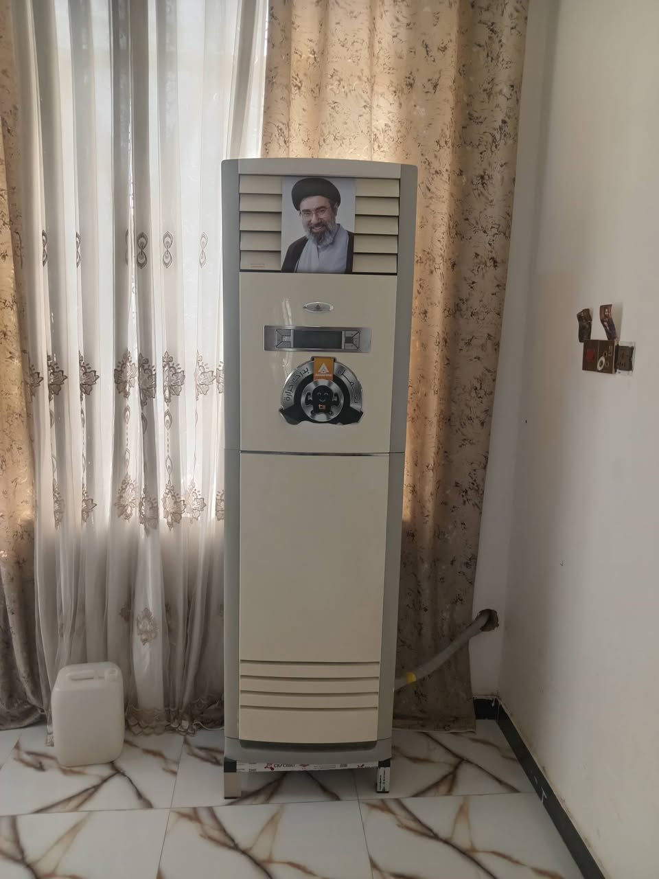 سبلت 3 طن الحافظ مستخدم بس جديد السعر ع خاص عنوان حجي عبد.     ***********
