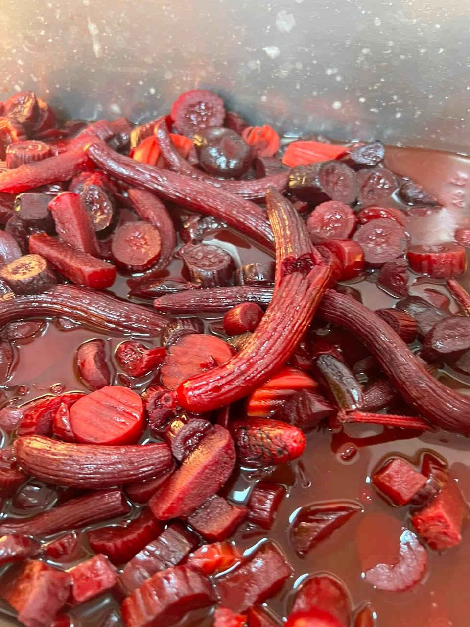 طرشي يفتح النفس 😍🔥
قرمشة ونكهة مرتبة بكل لقمة ✨
طعم البيت الأصيل، ويكمّل سفرتكم ويّا كل الأكلات 🥒🌶️
اختاروا الطعم اللي يعجبكم وخلو السفرة غير متوفر في محلات جبار الزيدان 
العنوان:شارع الخليج مجاور روح الحياة الطبي 
التوصيل ***********
