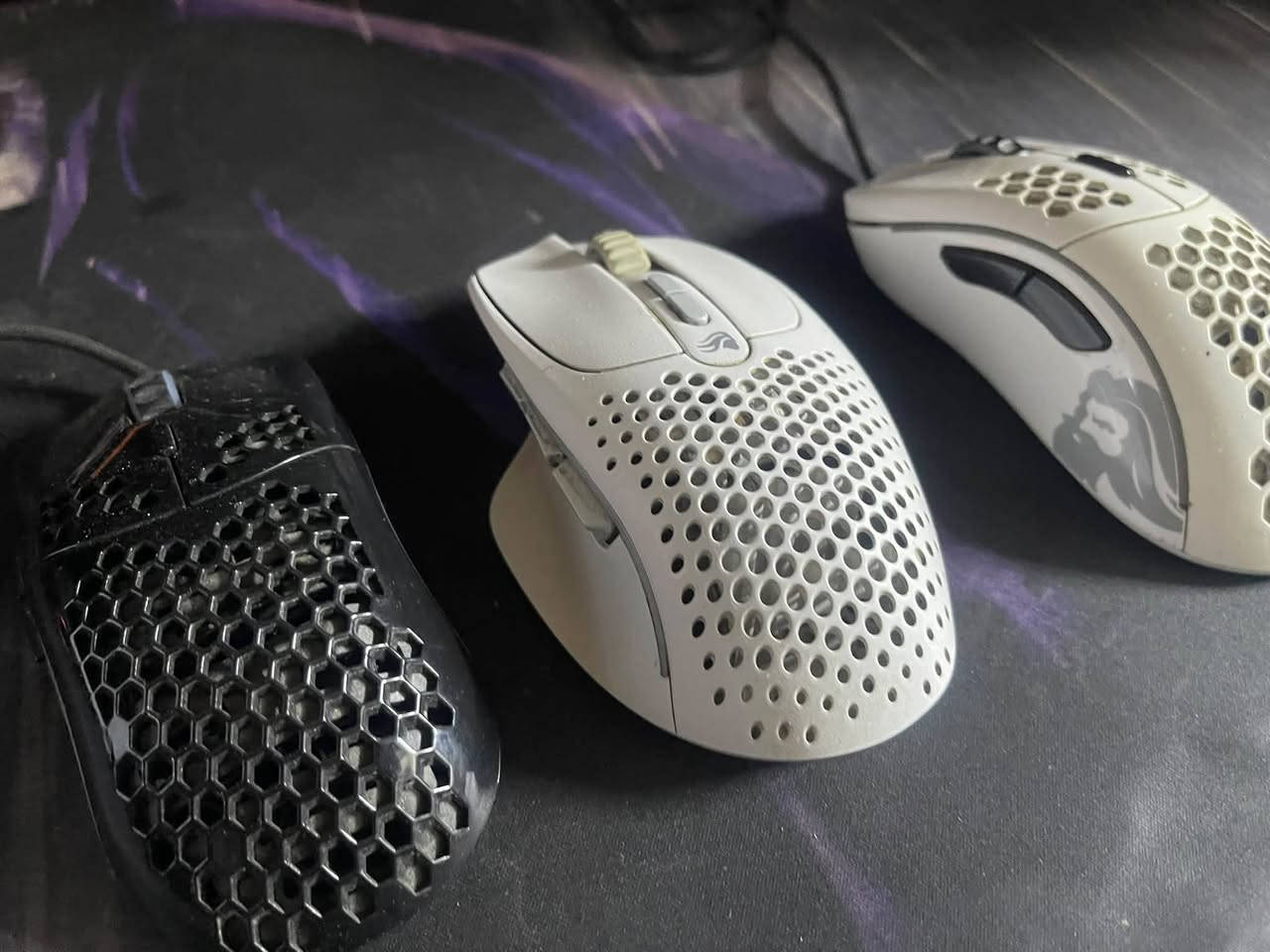 🔥 ماوسات أصلية للبيع 🔥
🎮 1️⃣ Glorious Model D – Wired
⚡ أداء سريع ودقيق للألعاب
💰 السعر: 30,000 د.ع شامل التوصيل

🎮 2️⃣ Glorious Model O- – Wired
⚡ خفيف وسريع ومناسب للـ Gaming
💰 السعر: 30,000 د.ع شامل التوصيل

🎮 3️⃣ Glorious Model I 2 – Wireless
🔋 يشتغل Bluetooth + Wired
⚠️ بدون دنكل
💰 السعر: 45,000 د.ع شامل التوصيل

✅ جميع الماوسات نظيفة
📦 التوصيل شامل السعر
🔍 الفحص أمام المندوب

📩 للطلب والاستفسار راسلنا خاص
*********** متواجد وات
🚚 توصيل لجميع المحافظات 🇮🇶
