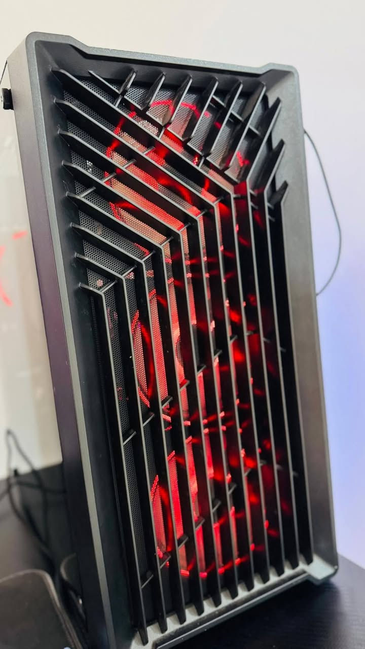 السلام عليكم
Pc للبيع  (بس الكيس)
المواصفات 
CPU RAYZEN 3600

RAM 16GB DDR4 3600 dual 2x

SSD120+1THDD

Gpu Radeon RX 5700 XT

PSU 650w

M.B B550 Gigabyte
مبرد هوائي
 الحاسبة ما بيها اي خلل أو مشكلة السعر 700 الف و بيها مجال شي بسيط
