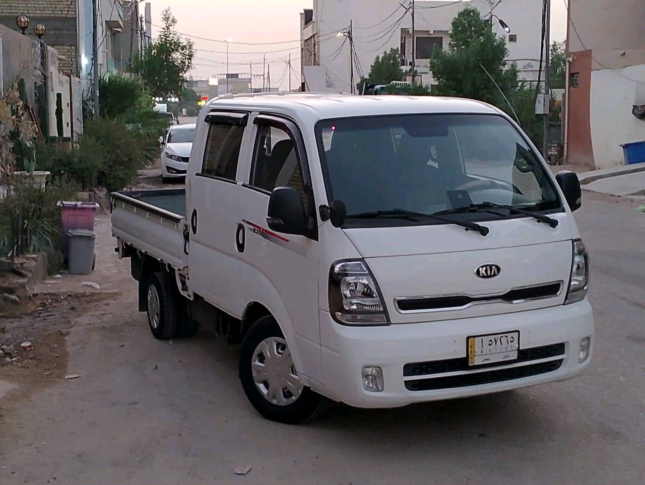 سلام عليكم للبيع كيه بنحو  أوتو 
موديل22 ماشيه 80 ألف 
السعر  170 وبيها مجال قليل  
باقي التفاصيل اتصل 🗣📲📞 علا هاذه الرقم 
***********
وين موقع السيارة هسه؟ وبأي محافظة/منطقة موجودة حتى المشتري يعرف يجي يشوفها؟: 
نجف الأشرف شارع المطحنه
شنو مواصفاتها بالضبط: دبل لو عادي؟ ومكينة/جيرها شغلهم تمام لو أكو أي ملاحظة؟: 
مواصفات فول كير مكينه حداديه كلها جدد 
بيها أي صبغ، سمكرة، صدمة، أو تبديل قطع؟ وإذا أكو شغلات منوّرة بالصور تحب تذكرها بالإعلان؟: 
مابيها اي عيب شرعي
الأوراق كاملة ومفروزة؟ تسجيلها سهل ويصير نقل ملكية لو أكو شي ناقص؟: 
اوراقها كلها كامله مداور يمته ما تريد 
استعمالها شنو كان: حمل خفيف لو شغل يومي؟ وبيها استعداد شغل لو تحتاج صيانة بسيطة؟: 
استعمالها خفيف 