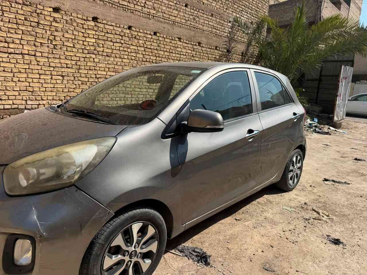 بيكانتو 2016 خليجي

جيتي لاين ٤ بستم مكينة ١٤٠٠  كفالة مكينة وكير 

السيارة بيها صبغ فقط جاملغ امامي وباب السائق بدون دواخل 

تبريد بلادي ثلج 

كلشي بيها بلادي 

السيارة فول للاخير كشنات جلد فتحة سقف مري شفط  

 تحكمات ستيرن 

عنوانها بغداد حي اور  رايده (75$)
***********

