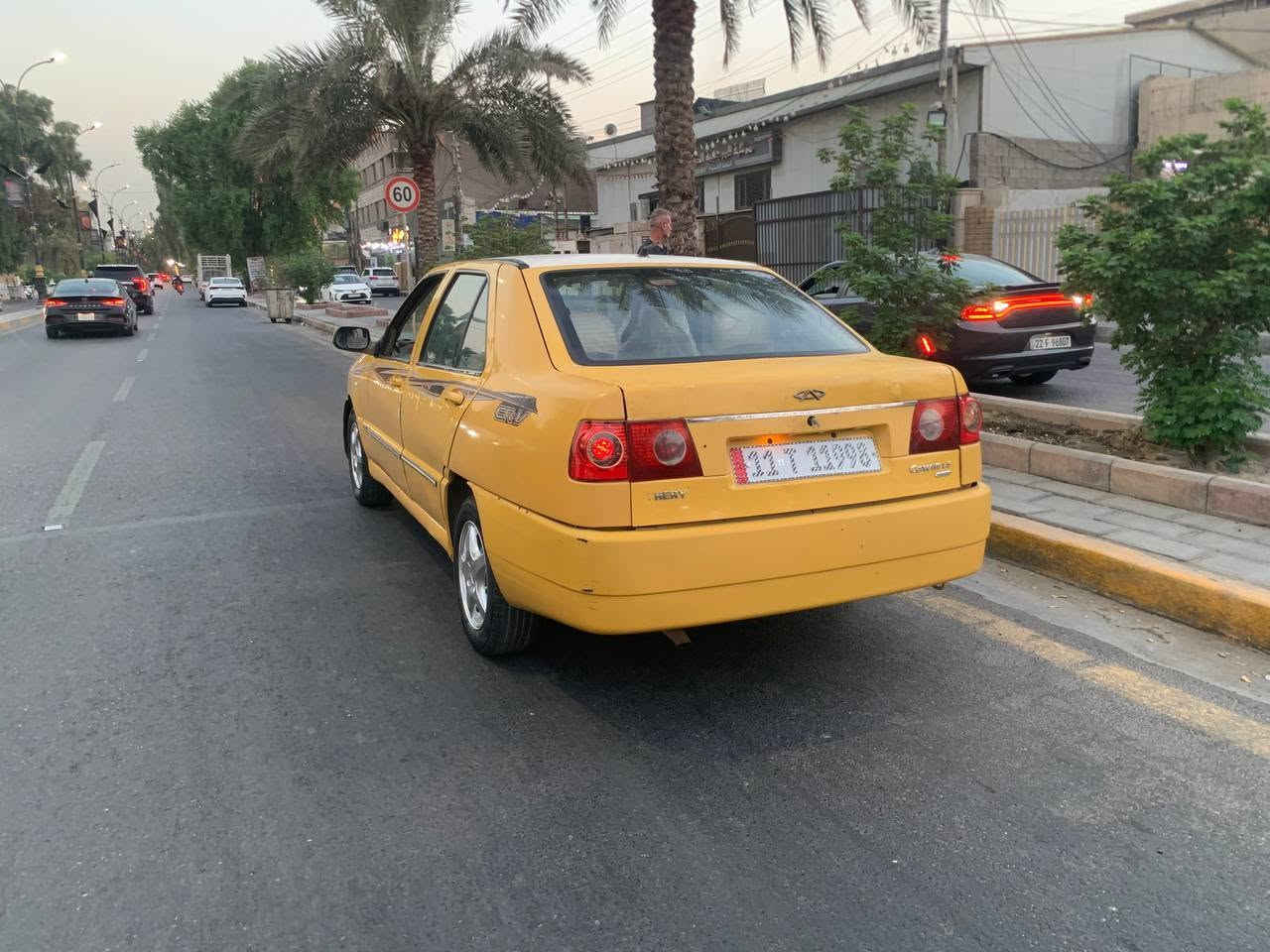 السلام عليكم شيري كوين ٢٠١٠ بسمي
رقم بغداد دولي 
مكينه وكير كوريلا ١٦٠٠ خير من الله
 كهربائيات كلها شغاله 
السيارة مكفوله من الضربه 
تخم تاير نضيف
السعر ٢٤ وبيها مجال 
للاستفسار *********** ما متواجد ع نت
مكان السياره بغداد الغزاليه
