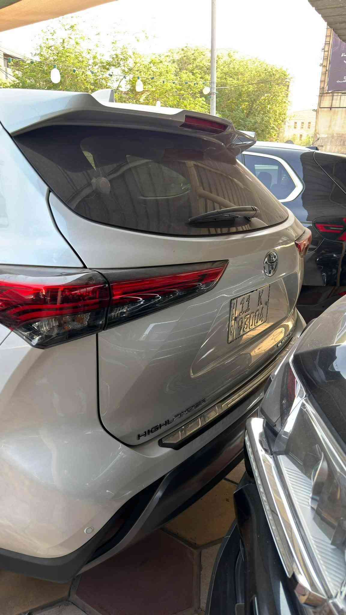 السلام عليكم
هايلندر بلاتينيوم فول 

موديل
2024
كلين
سيارة جديدة ماشية 33000 الف 
عنواني بغداد الجادرية 
تحويل مباشر بأسمي 
السعر 36000$ 
***********

