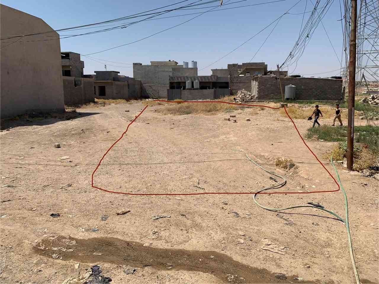 ارض للبيع 180 متر عمق 20 بل قرب من المدرسه الصينيه السعر 25 قابل للتفاوض ***********
