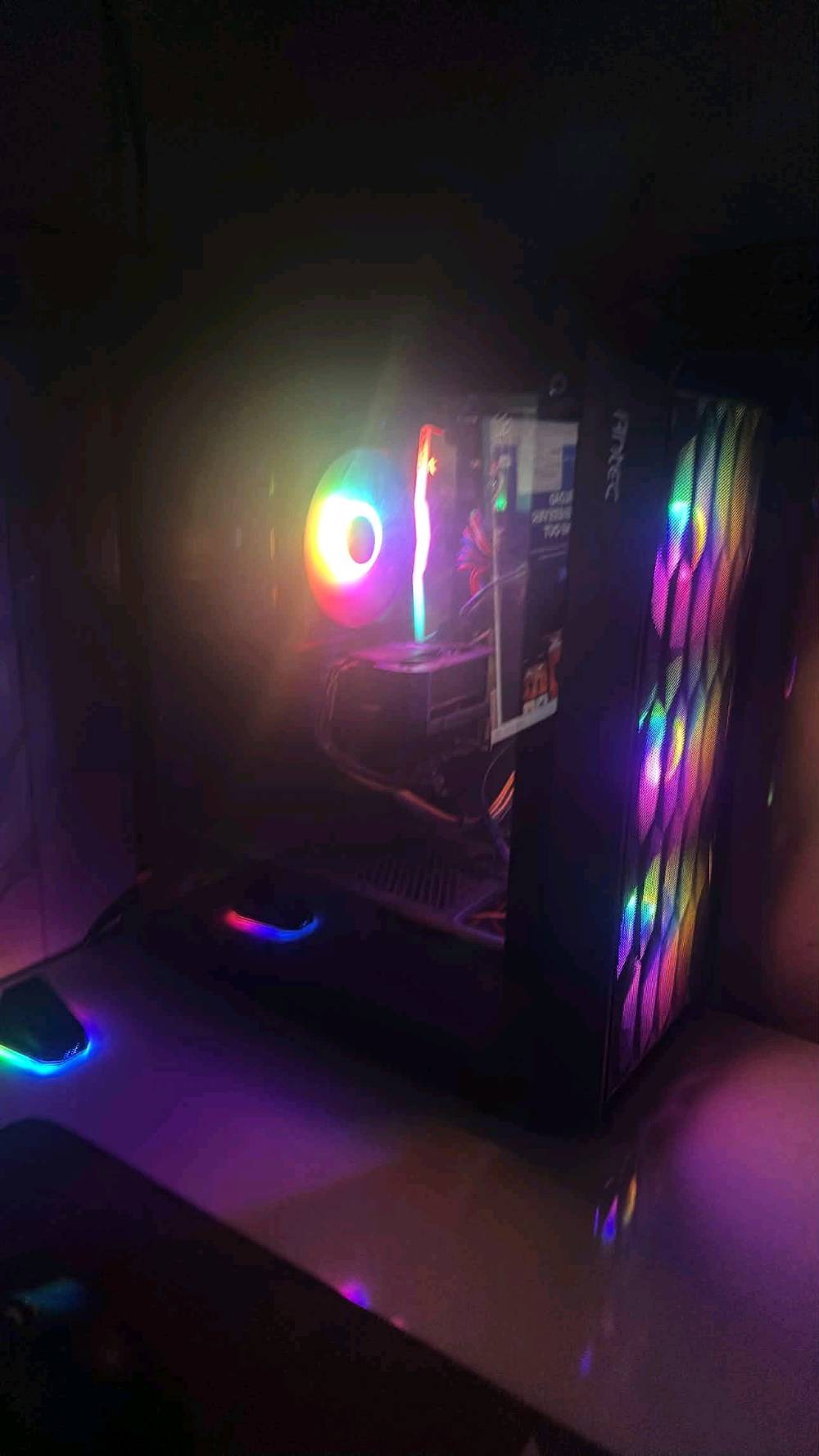 pc للبيع السعر مليون و200 وبيه مجال للشراي
منوكت تستخدم الحاسبة تقريباً، وهل بيها أي عيوب أو ملاحظات لازم يعرفها الشراي؟: 
استخدام 3اشهر او4 
مكانك وين بالضبط حتى نضيفه بالإعلان؟ (المحافظة/المنطقة): 
بغداد 
تريد نثبت السعر النهائي على مليون و200 لو تكتب قابل بسيط للمساومة؟: 
بيها مجال للشراي 