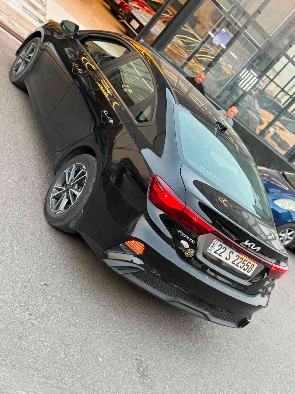 🚗 للبيع: كيا فورتي LXS موديل 2023
📍 مكان السيارة :  موصل مدينه المعارض الجديده 
معرض الركن الذهبي 
📞 للتواصل: واتس اب    ***********
                                              *********** 
🛠️ المحرك: 4 سلندر 2000 دوش المرغوب
السعر 131$🔥🔥🔥
⚙️ المواصفات:

• شاشة كبيرة وكاميرا
• CarPlay و android
• تحكمات ستيرن
• أوتو ستوب
• قيادة ذاتية
• تحديد سرعة وتحديد مسار
• رادارات أمامية وجانبية وخلفية
• مثبت سرعة
• مانع انزلاق
• 3 انضمة قيادة

⚠️ أضرار السيارة:
• بوند فقط 
بدووون دواخل ✅
بدووون ايربك ✅

📌 تفاصيل إضافية:

• لون السيارة اسود 
• الكير والمحرك بحالة ممتازة – شرط الفحص 
• صدر وخلف "بلادي"
• الرادار وحجر البيئة والكزوز  كلها أصلية
• السيارة بحالة ممتازة وبدون مصاريف
