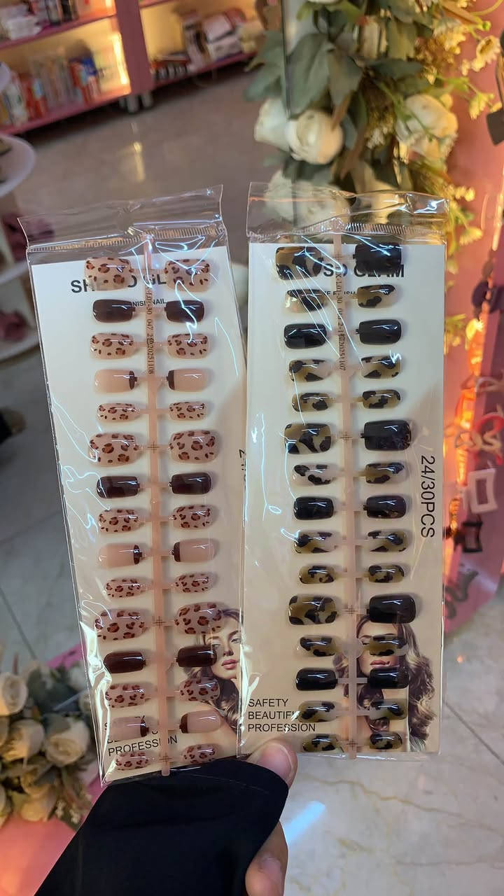 💅✨ دلّلي أظافرج وخليها تحچي عن أناقتج ✨💅

ألوان ومستلزمات أظافر تخلي إطلالتج أحلى وأكشخ 💖
اختاري اللون اللي يعجبج وخلي أظافرج تكمل جمالج 🌷

📲 للطلب والاستفسار واتساب:
***********

📸 الإنستغرام:
https://www.instagram.com/u.k0_0

📍 بغداد – حي الفرات، شارع الوسط، مجاور مكتبة هيا
🚚 يوجد توصيل لجميع المحافظات ❤️
