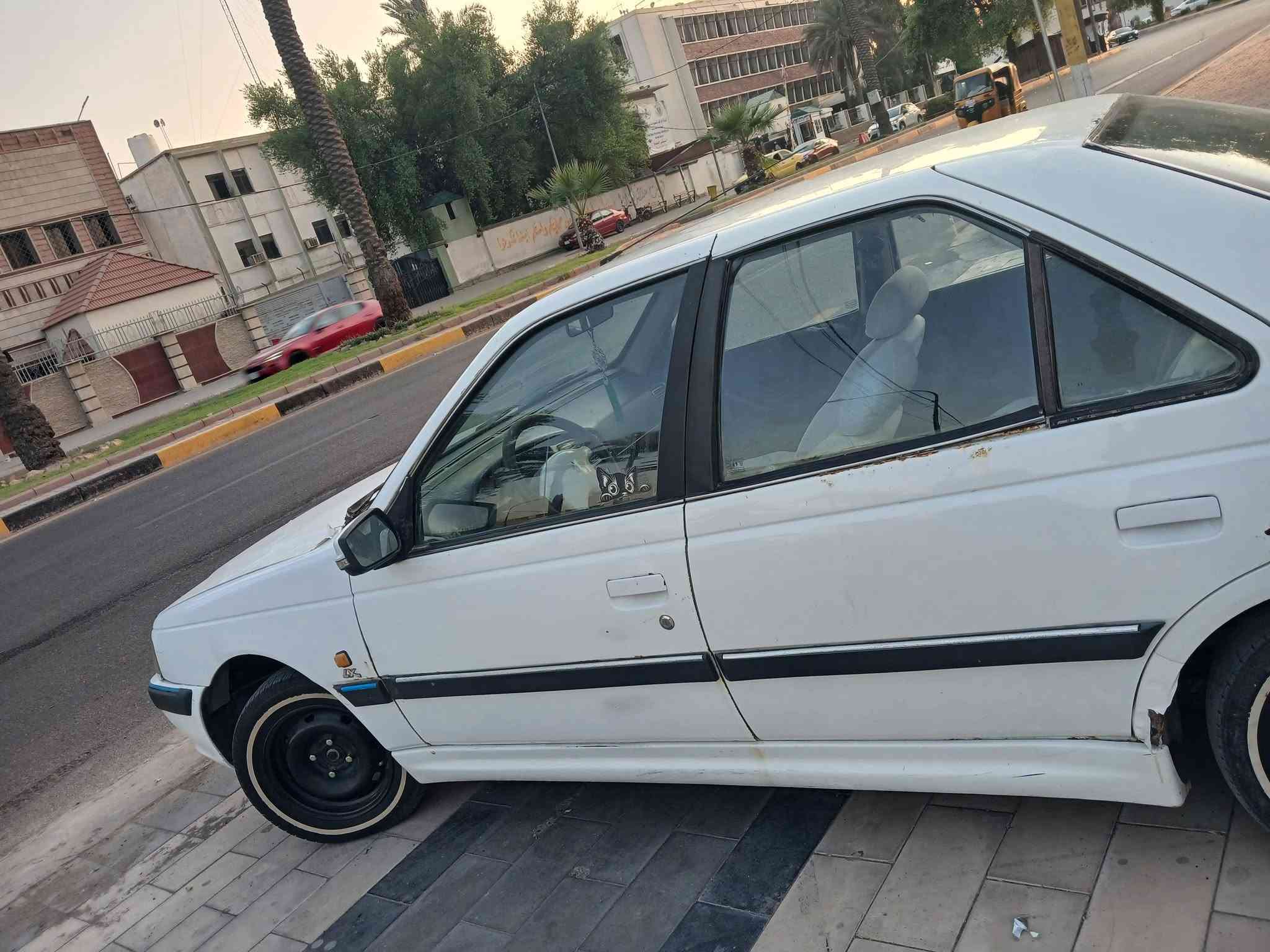 🚘 للبيع بيجو بارس موديل 2015 🚘

✨ سيارة خير من الله، لا تنقيص ولا تبخير، وبحالة جيدة.

🔹 الموديل: 2015
🔹 رقم السيارة: كربلاء إنكليزي
🔹 الملكية: باسمي، والتحويل شرط أساسي.
🔹 القير: ممتاز ويعمل بصورة رائعة.
🔹 الكهربائيات: بحالة ممتازة، ولا يوجد فيها أي نقص.
🔹 الحادث: ضربة في الجهة المعاكسة للسائق،  (مبدّل).
🔹 البنيد: متضرر، والجام الأمامي مستبدل بجامة جديدة.
🔹 الهيكل: بيها بعض الخدوش البسيطة، وغير معمّرة حسب الحالة الظاهرة.
🔹 الغرفة الداخلية: بحالة جيدة.
🔹 التبريد: شغّال، لكن يفصل أحياناً ويعود للتبريد.

🚗 السيارة متاحة للفحص والمعاينة، وتجي وتشوفها بعينك، والرزق على الله.

📞 للاتصال والاستفسار:
***********

🌹 البيع ب٤٣ورقة وبيها مجال .
مكانها بغداد قرب العلاوي
