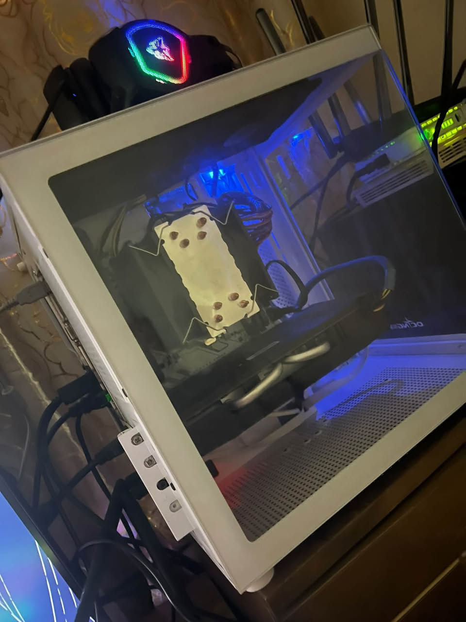 شاشة 32 144Hz • رايزن 3600X • 16GB رام