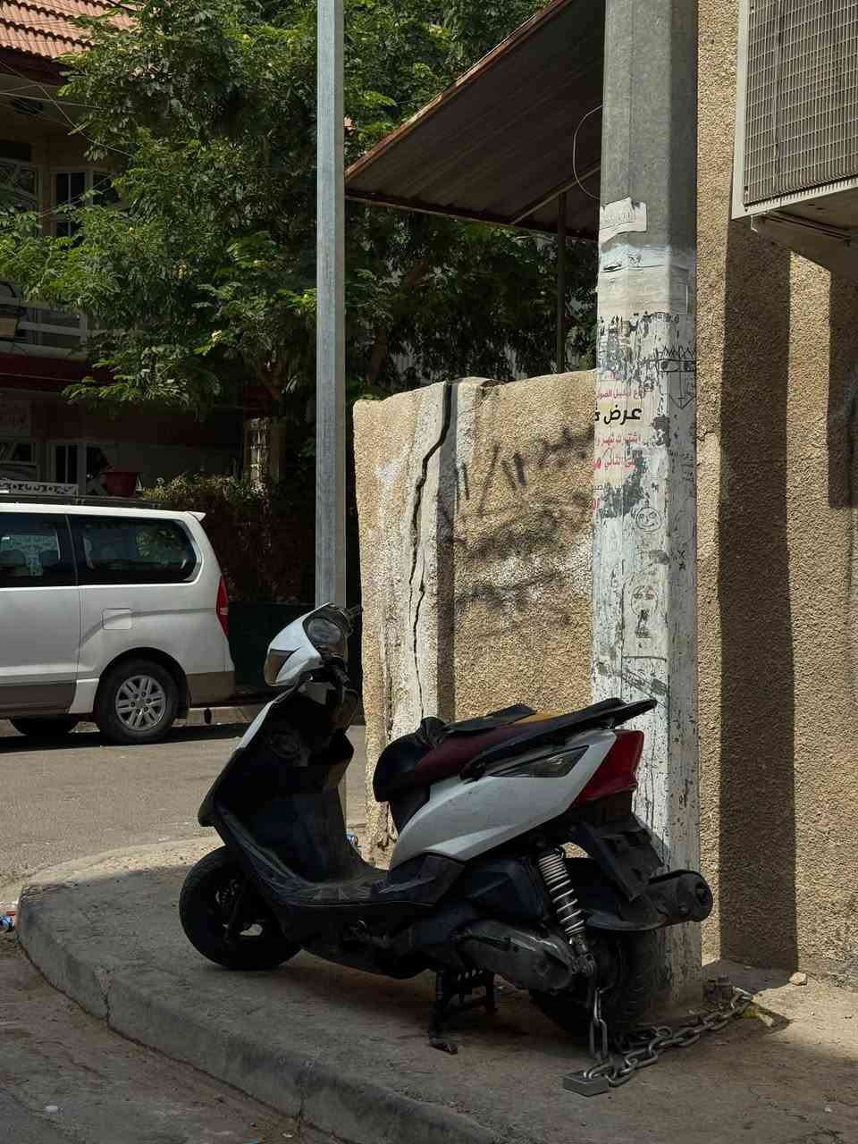 سلام عليكم عدي دراجات ثنين للبيع ثعلب نضيفات ومرتبات وحدة بيضة وحدة سودة العنوان بغداد الحرية رقم ***********
