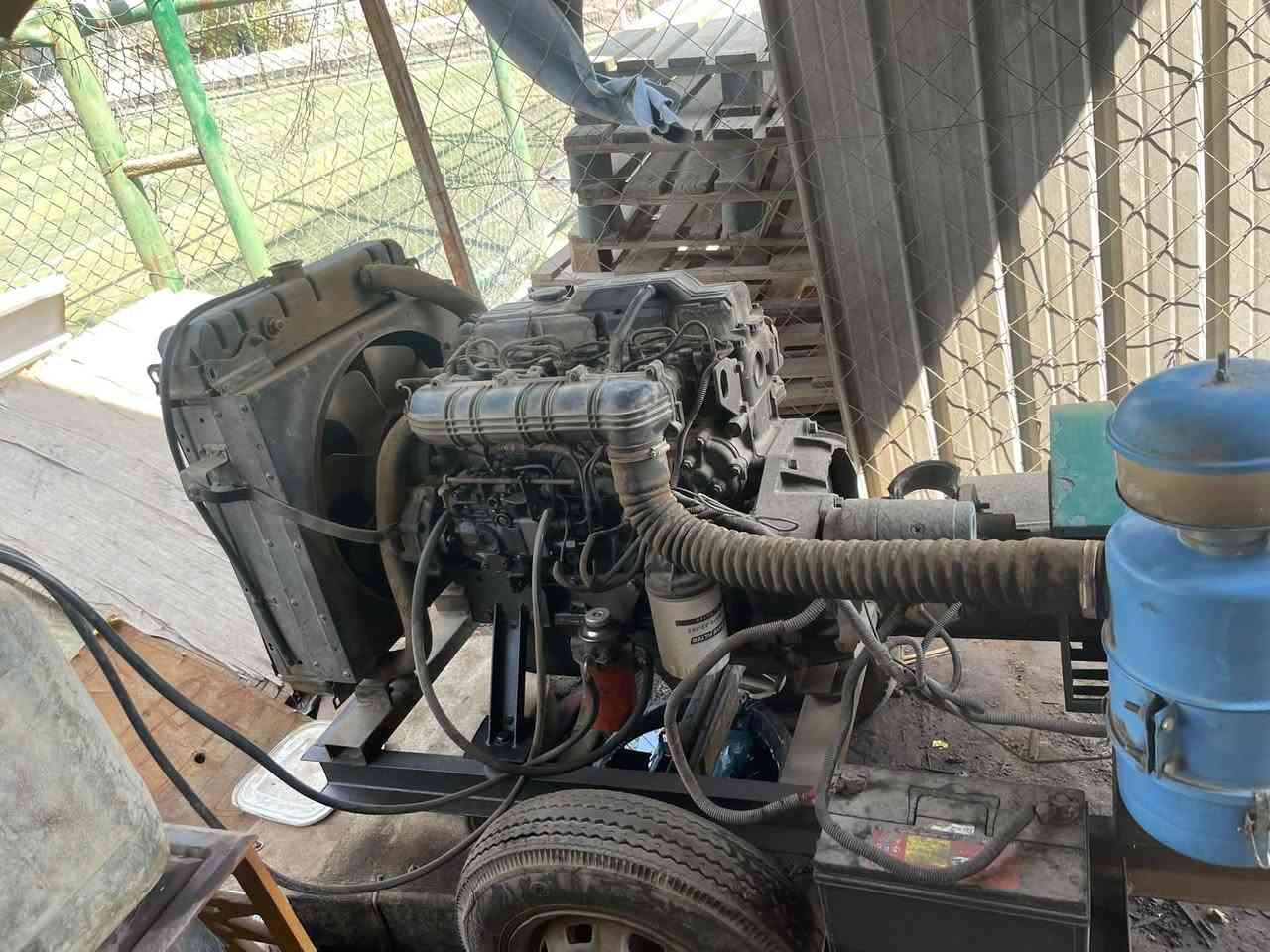 السلام عليكم
مولد محرك كيا للبيع ٣٠ KV

جاهزة وشغالة مابيها اي عطل 

دهن وفلتر جديد 

حط گاز وانگر سلف وشغل 

السعر مليون و ٥٠٠ قفل 

بابل 

الاسكندرية

***********
