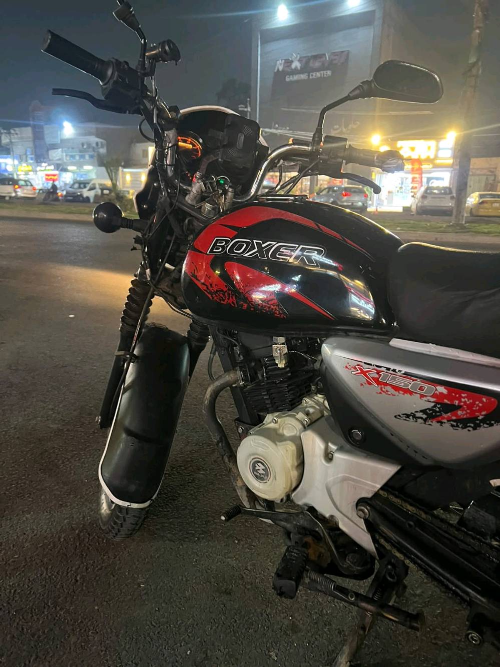سلام عليكم دراجه بوكسر جبلي مديل 22 رقم انكليزي بأسمي الدراجه اي نقص ما بيه تجفيت اول مره اله قبل اسبوع  جفتته دجفيت كامل بس مو فشك يعني من كور الدراجه تخم تاير دبلات كابريتر ونقصه بس صينيه مال زنجيل سعر 2100 وبيه مجال للطيبين وسلامتكم رقمي ***********