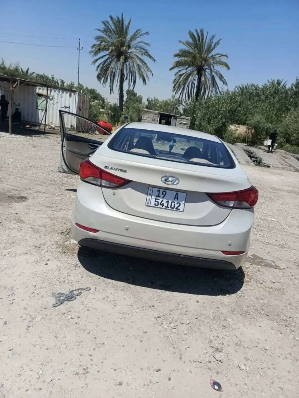 لا توجد تفاصيل

نص مكتوب في الصور:
- سلام عليكم النتره بيع او مراوس موديل ١٥ مكفول ماعد باب صبغ محرك ١٦٠٠ خليجي مكاني مشخاب هاذا رقمي ***********