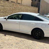 سونتا ٢٠١٥ • ابيض صدفي • مضروبة