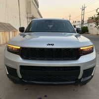 Jeep Grand Cherokee Altitude 4x4 مواصفات (Altitude 4x4) واحد باب صبغ ب...