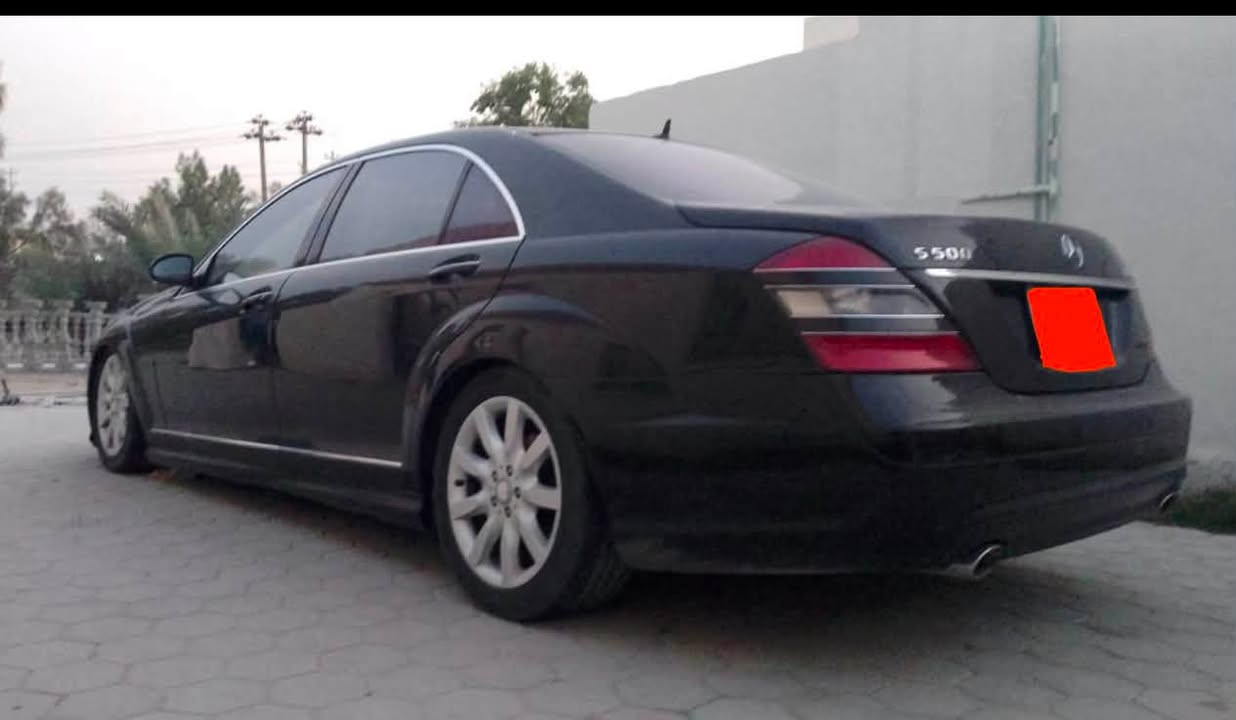 السلام عليكم اخواني. من رخصة الادمن
🚘 مرسيدس S500 موديل 2006

🔹 محرك V8 — 8 سلندر
🔹 فول مواصفات
🔹 عليها كت AMG
🔹 وارد اليابان 🇯🇵
🔹 تسجيل جديد — السنوية لغاية 2031
🔹 المكان: البصرة – الزبير

السيارة عليها بعض الملاحظات البسيطة من ناحية الصبغ، والدعامية الأمامية تحتاج ترتيب.

💰 السعر: 170 وبيها مجال بسيط.

📞 للاتصال: ***********
