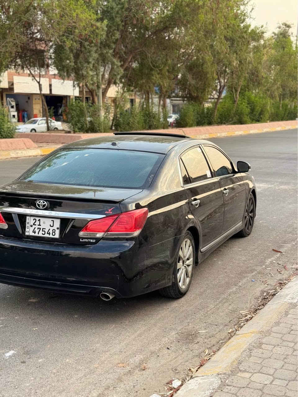 Toyota avalon 2011
ئەفەلۆن ٢٠١١ ١٤٨هەزار رۆشتوە سەیارەکەی زۆر پاکو جوان ماوەتەوە مواسەفات لیمیتید یەک یەک پارچەو روبعی بونید سبوخە توزی دوای هیلالکەی بێ ناو گرتن سەیارەکە هەیکەلئ زۆرر جوان ماوەتەوە مەکینەی تەشفیفە گێر نەکراوەتەوە گێر مەکینەی بە شەرت بۆ زانیاری زیاتر تەلەفون بکەن *********** كركوك, العراق

